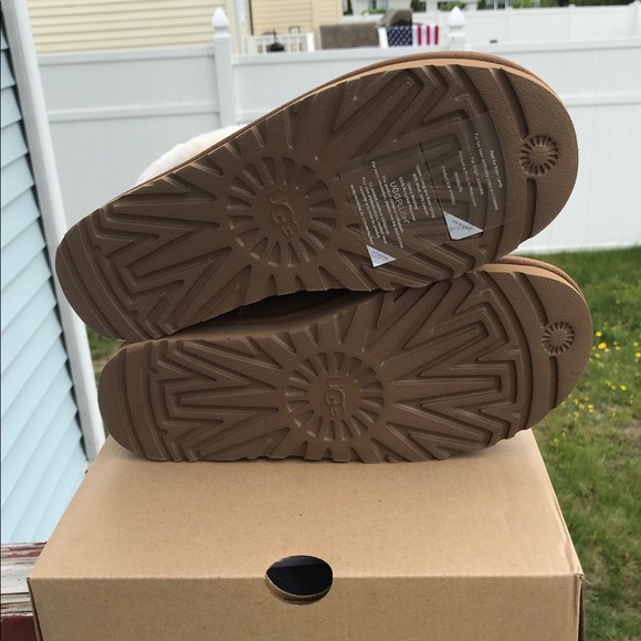 UGG Classic Mini II CNY - Picture 5 of 10